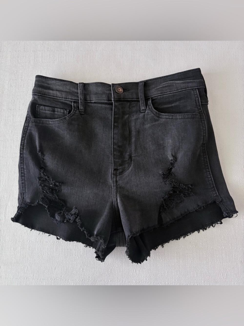 Hollister Black Ultra High Rise Distressed Mom Jean Shorts size 3 / 26